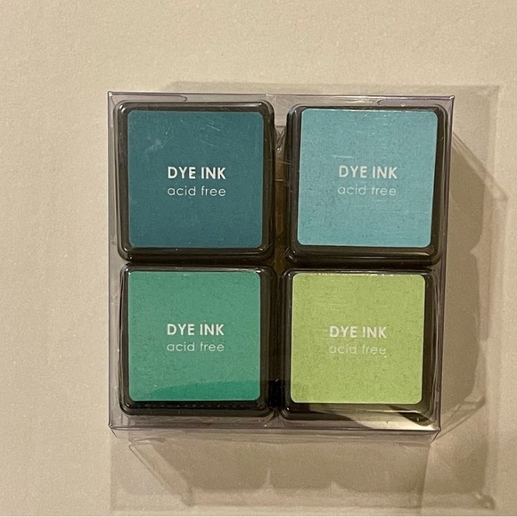 MS. Sparkle & Co NEW Tag & Stamp Kit, Plus Eight Ink Pads - Picture 5 of 8